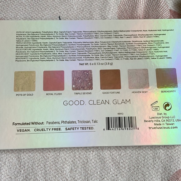 True & Luscious - Lucky Glow Bronze and Highlight Palette - Picture 2 of 3